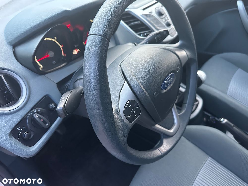 Ford Fiesta 1.25 Ambiente - 14