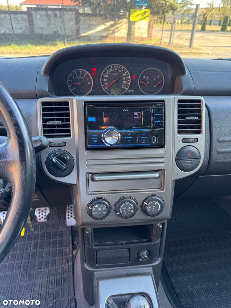 Nissan X-Trail 2.5 4x4 Elegance - 18