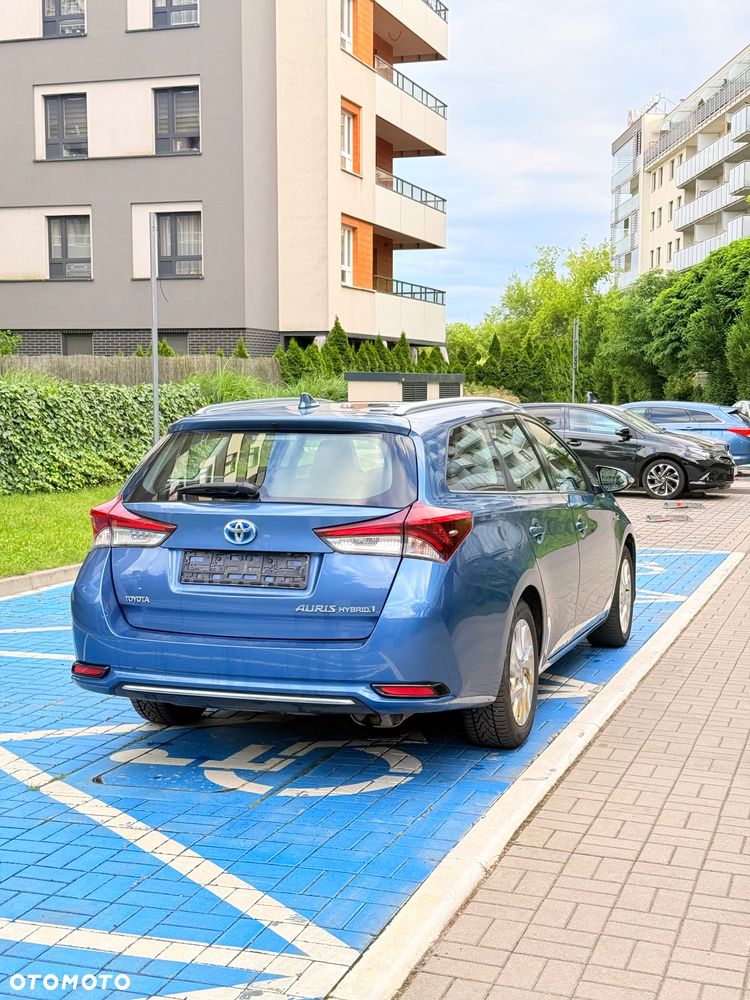 Toyota Auris Hybrid 135 Active - 4
