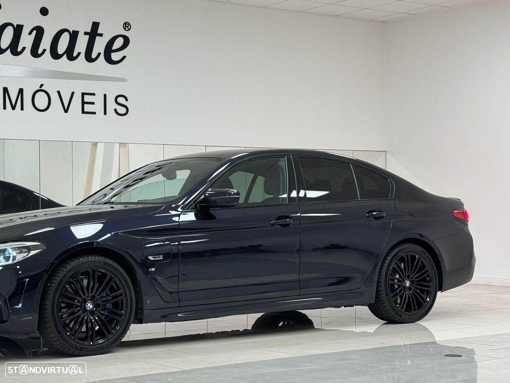 BMW 530 e Pack Desportivo M - 2
