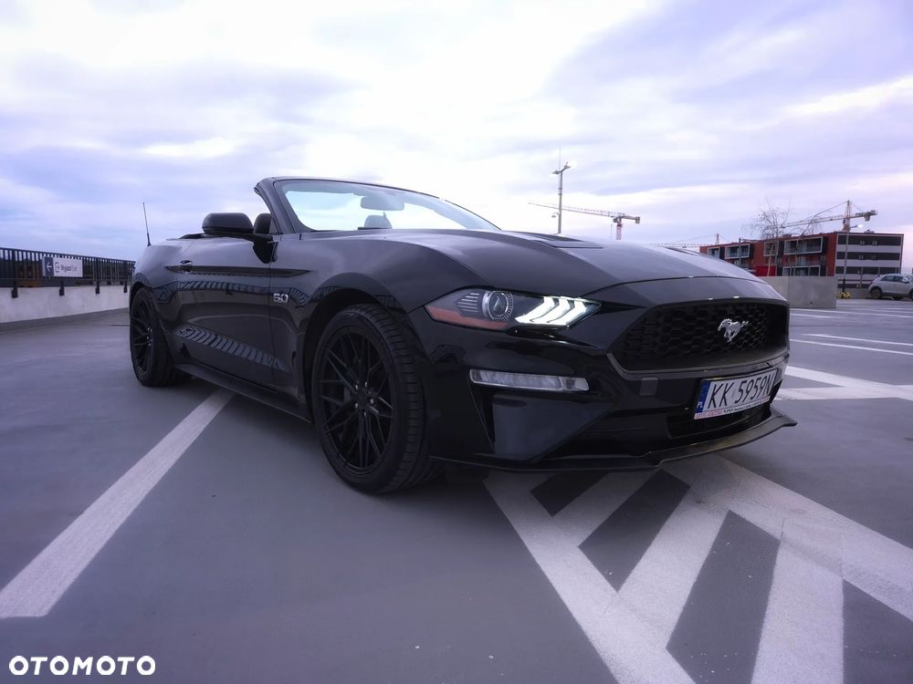 Ford Mustang - 4