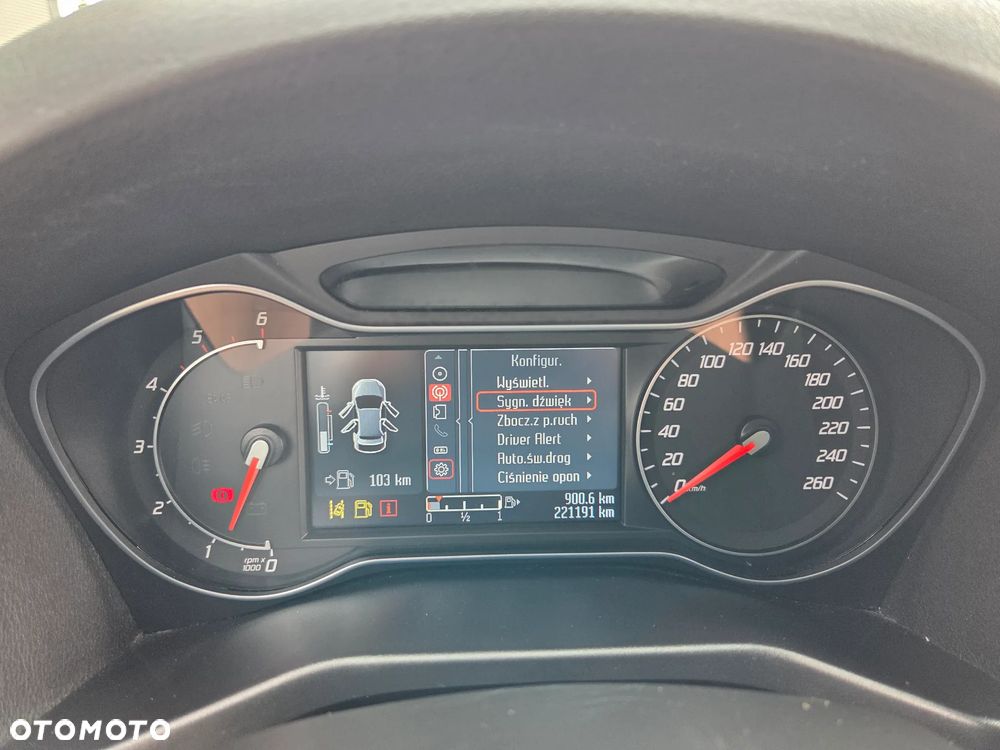 Ford Mondeo 2.0 TDCi Titanium X - 23