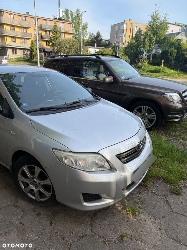 Toyota Corolla - 4