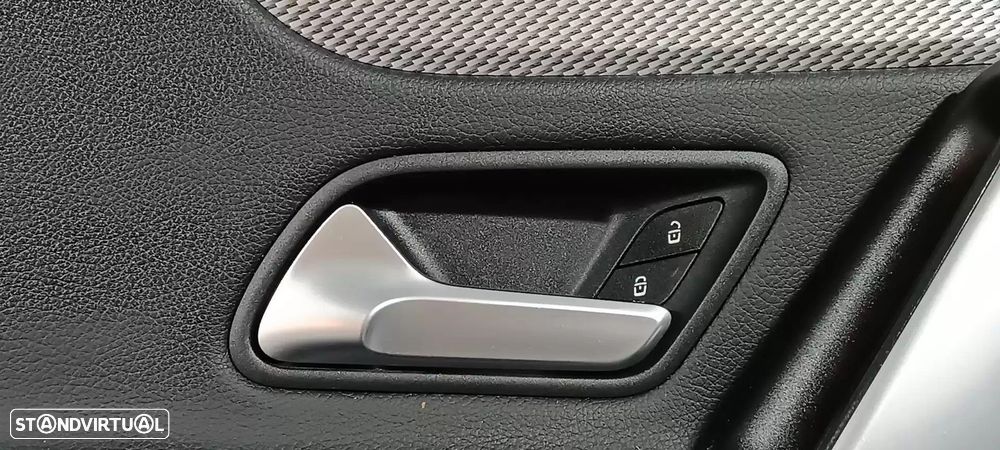 FORRA PORTA FRONTAL ESQUERDA MERCEDES-BENZ CLASSE A 2019 -A1777202300 - 1