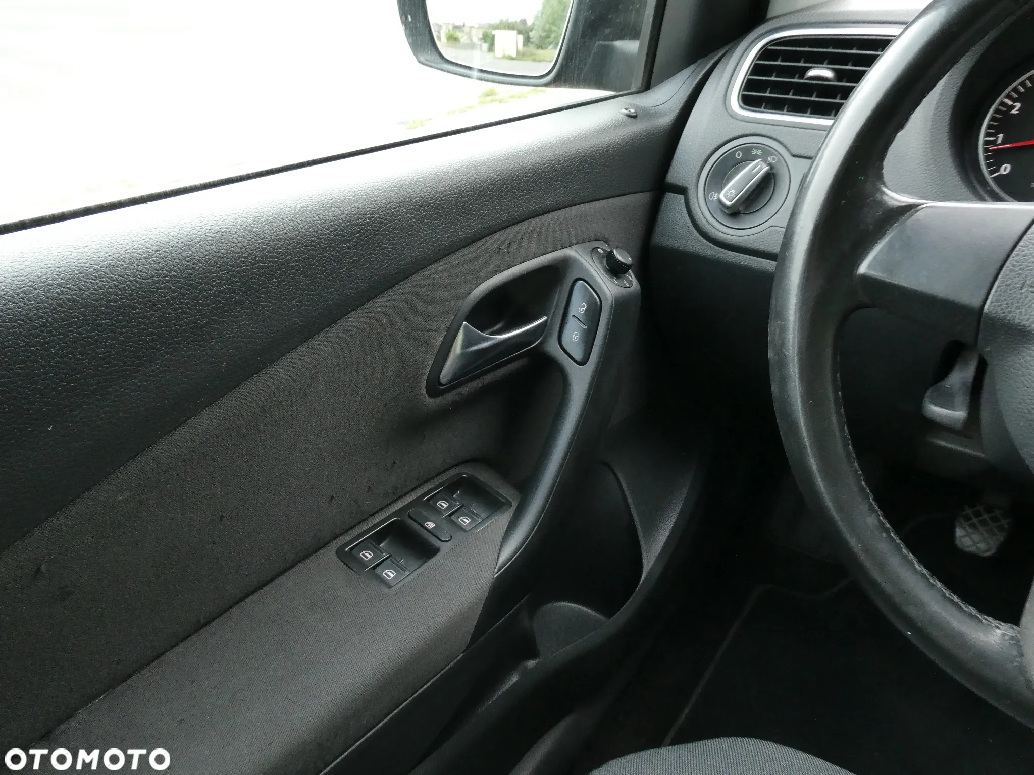 Volkswagen Polo 1.4 16V Comfortline - 21