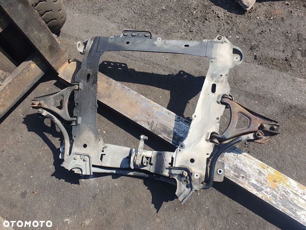 belka tylnego zawieszenia Renault Clio 2 II 97-00R 4d 4d 1.2 benz ZDROWA - 8