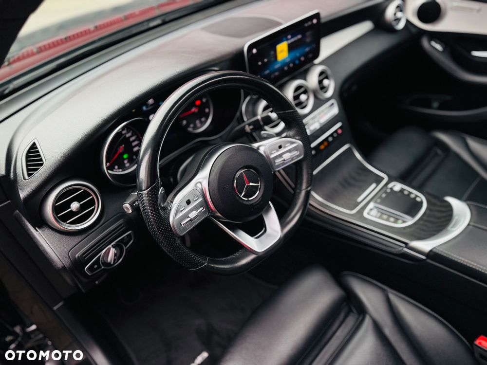Mercedes-Benz GLC 220 d 4Matic 9G-TRONIC AMG Line - 31
