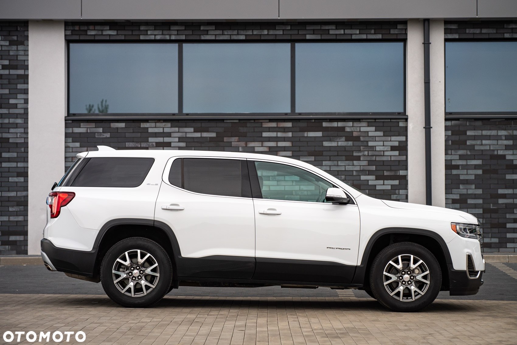 GMC Acadia - 5
