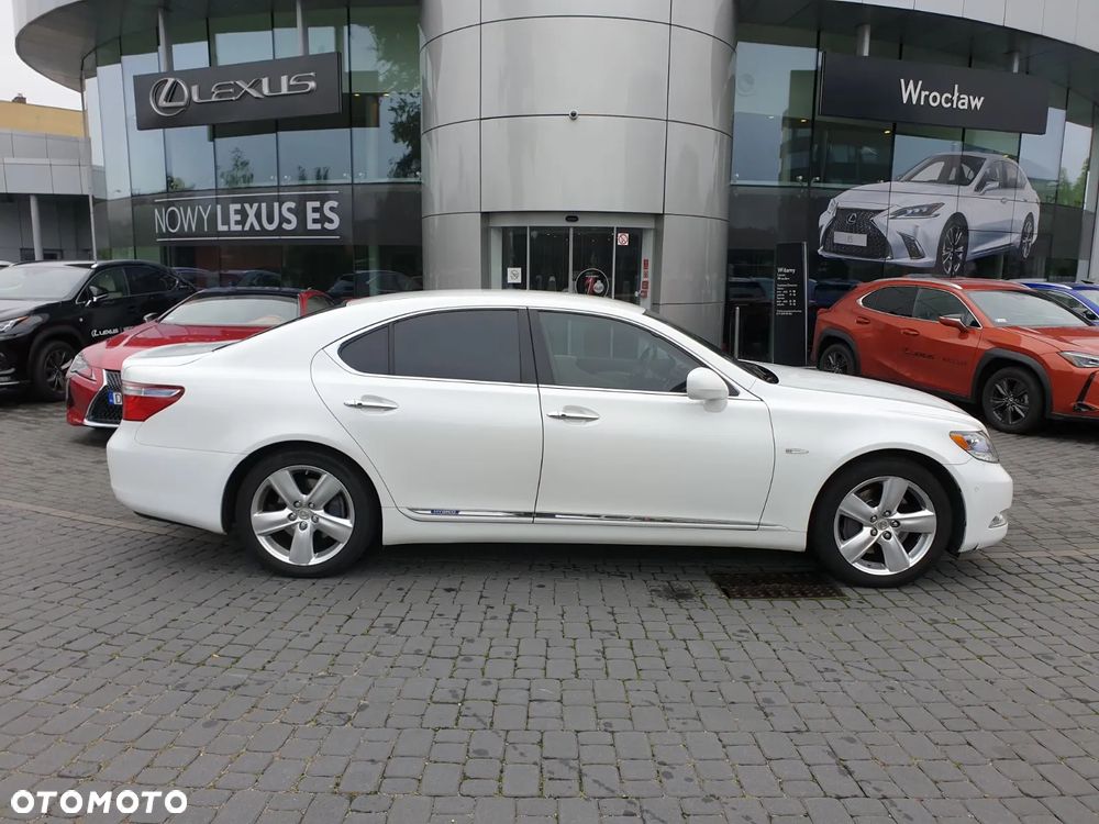 Lexus LS 600h Elegance - 25