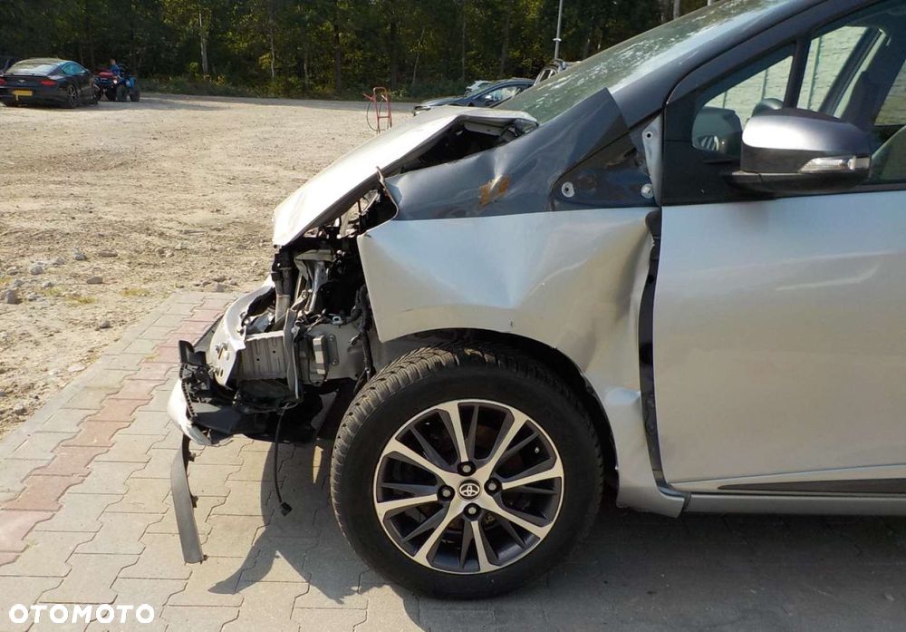 Toyota Yaris - 9