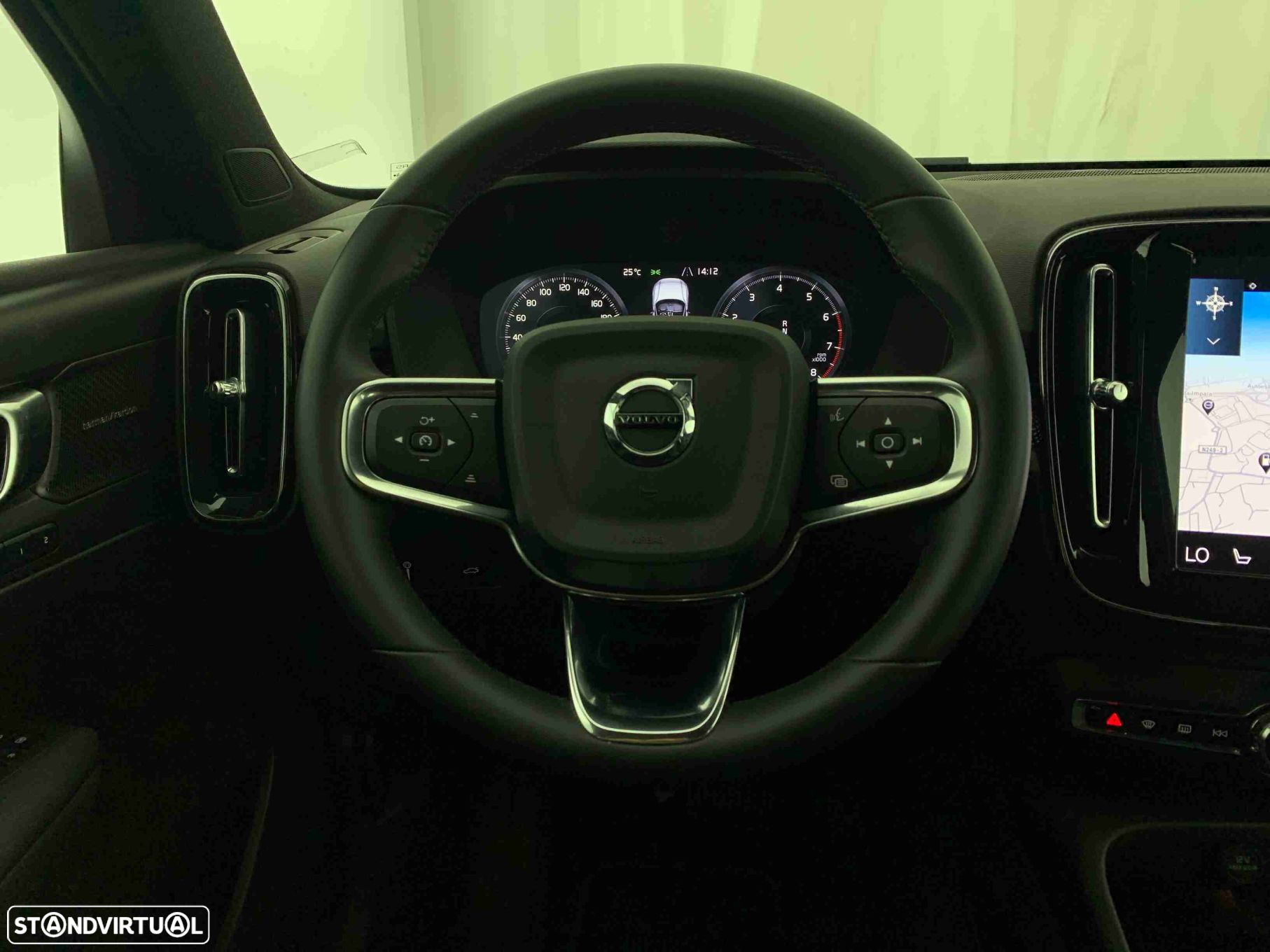 Volvo XC 40 1.5 T2 Plus Dark Auto - 12