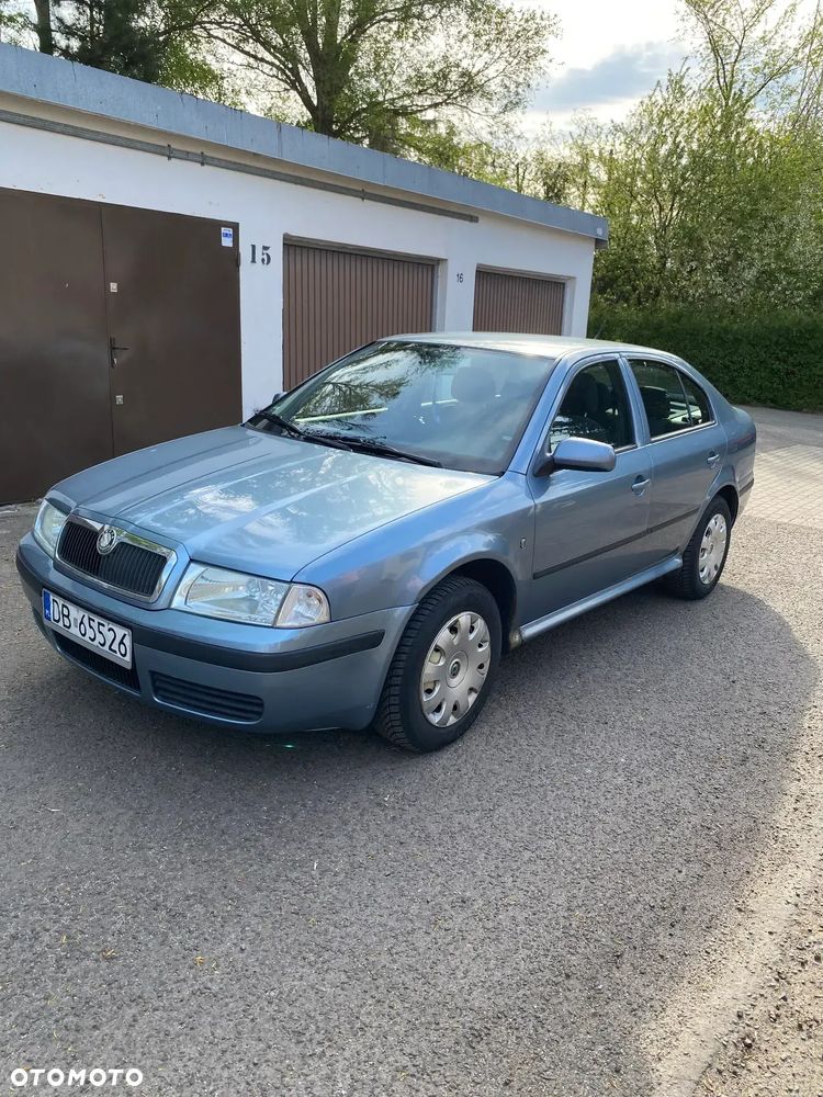Skoda Octavia 1.6 Tour Plus Ice+ - 2