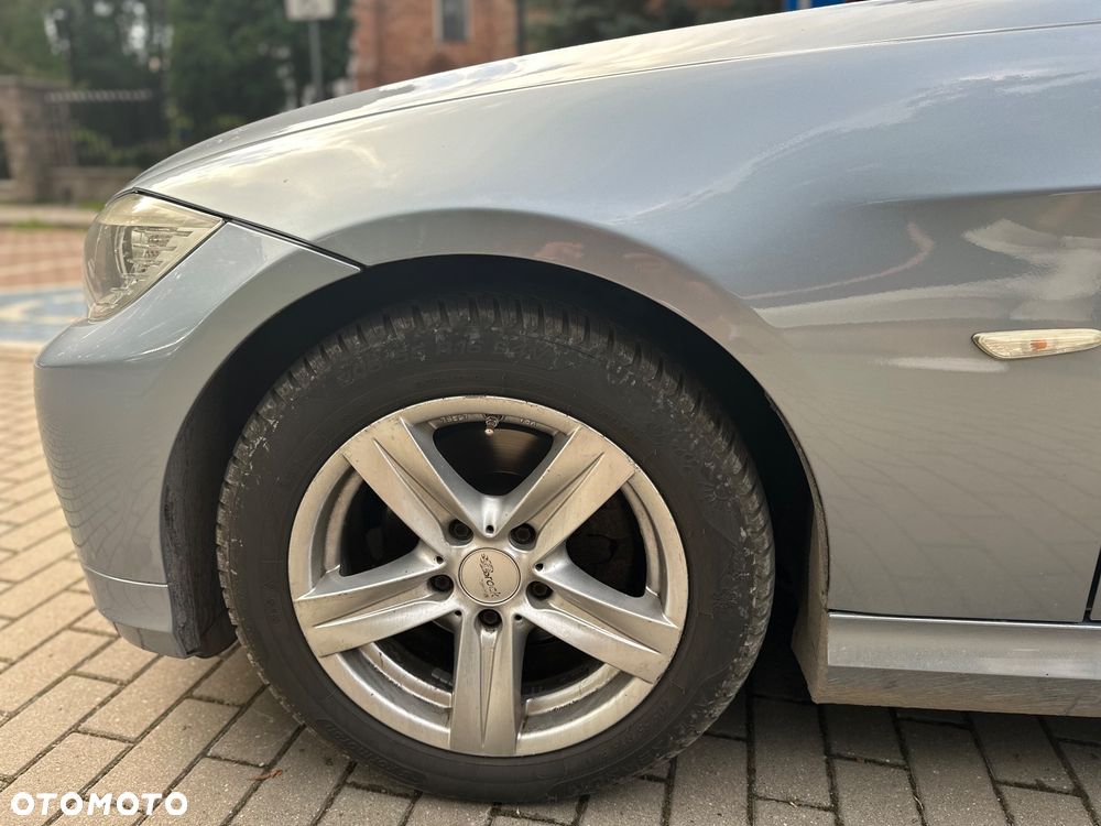 BMW Seria 3 318i - 6