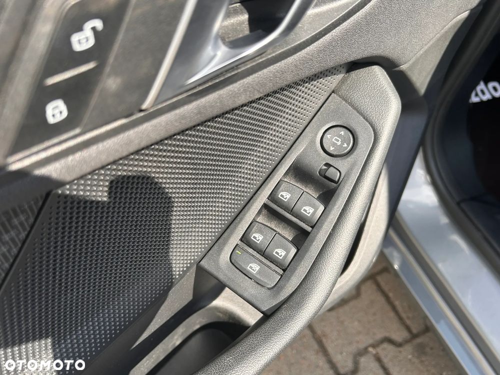 BMW Seria 1 118i Advantage - 13