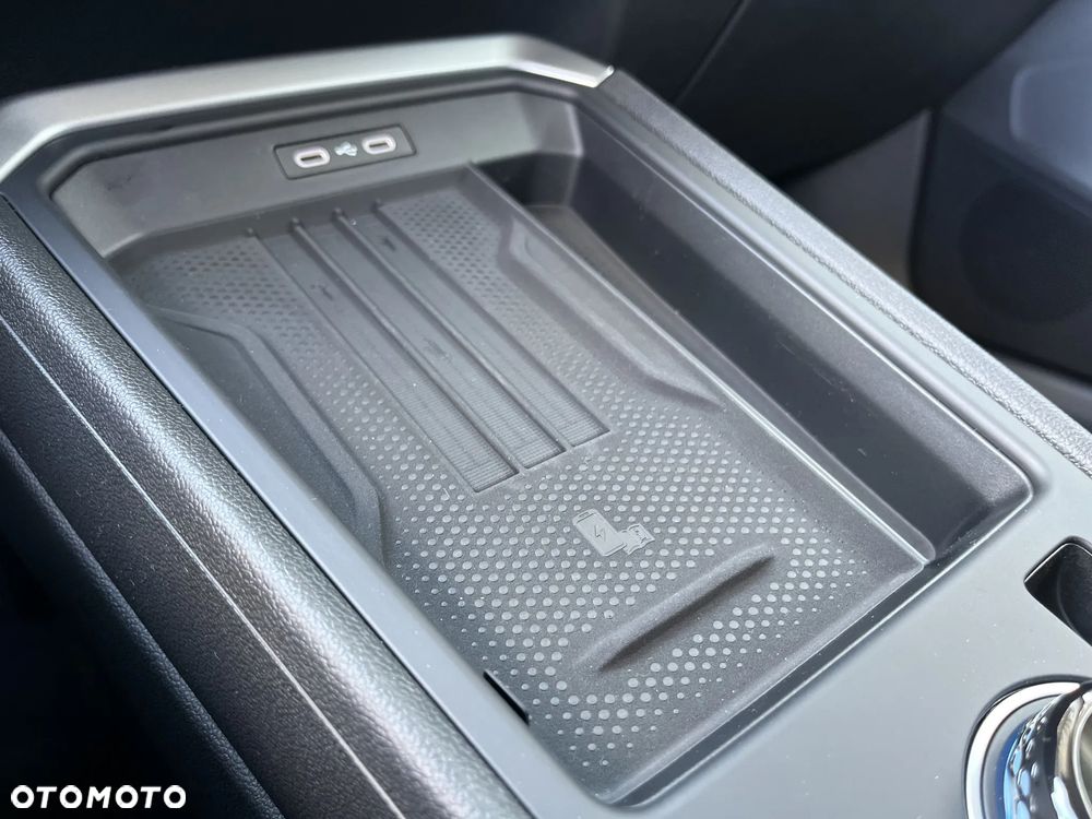 Volkswagen T-Roc 1.5 eTSI Life DSG - 38