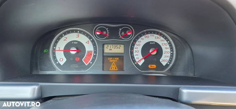 Renault Laguna 1.9 dCi Authentique - 11