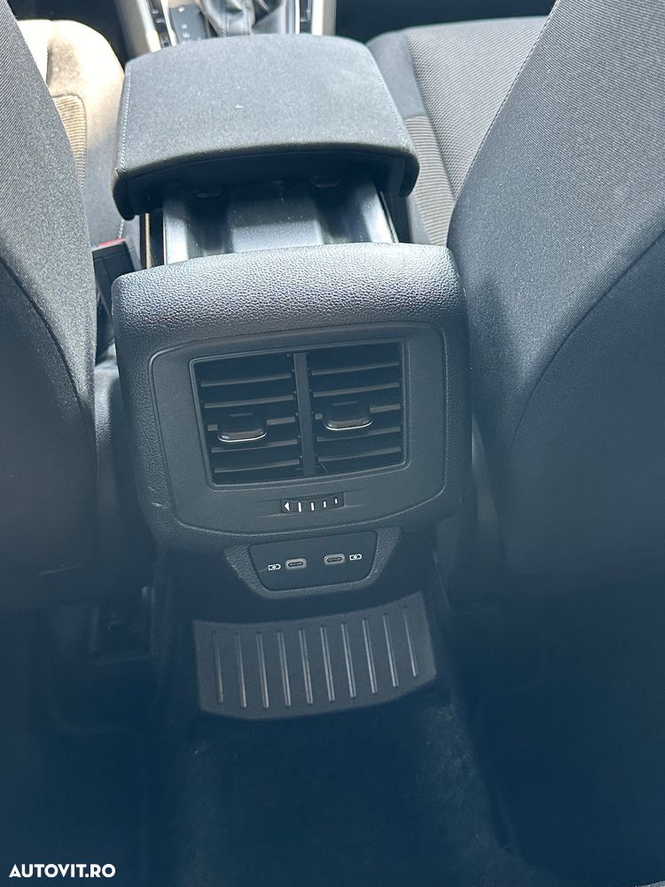 Volkswagen T-Roc 1.5 TSI DSG Style - 8
