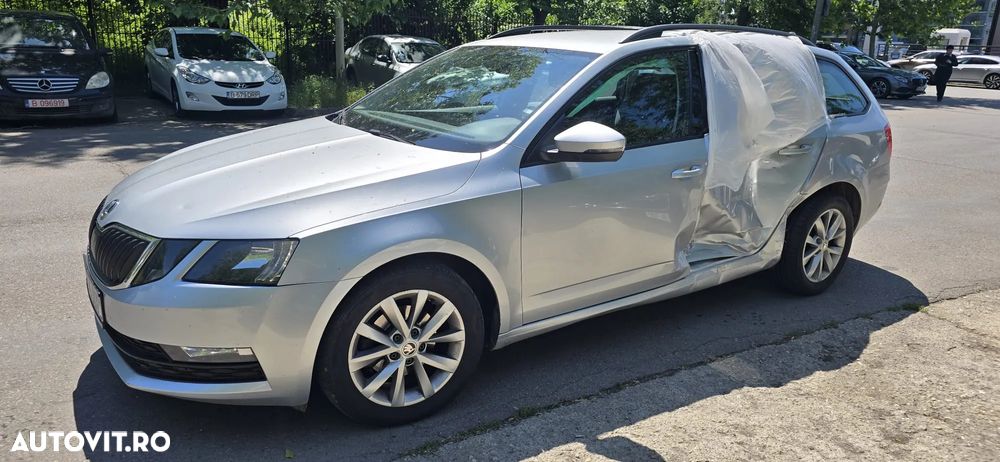 Skoda Octavia 1.6 TDI DSG Ambition - 4