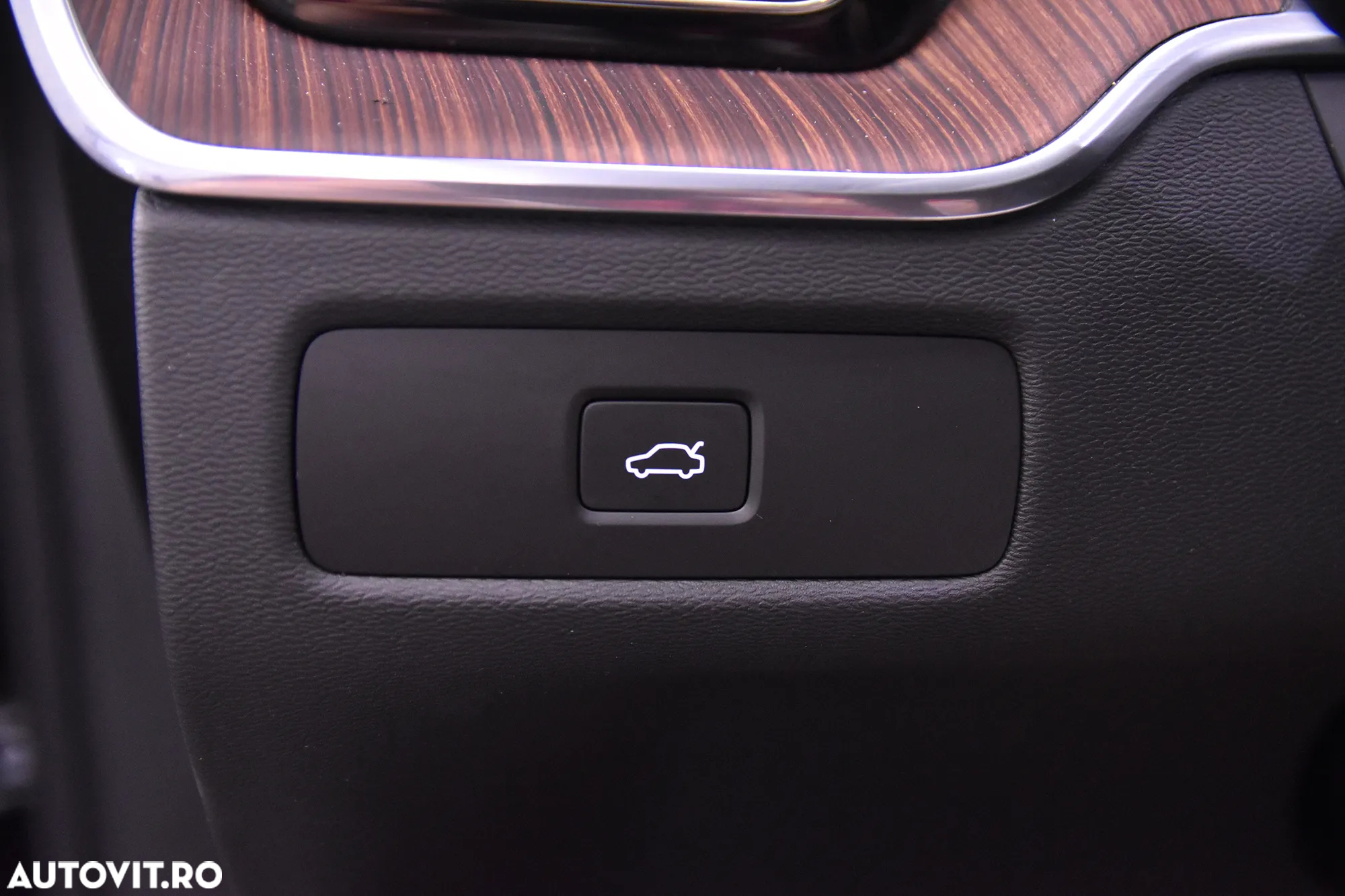 Volvo XC 60 B4 D AWD Plus Dark - 15