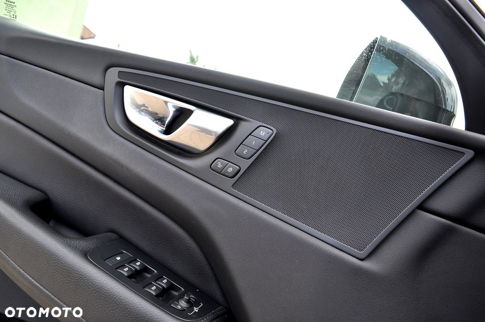 Volvo XC 60 - 36