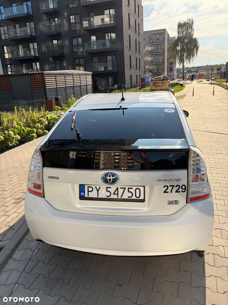 Toyota Prius - 5