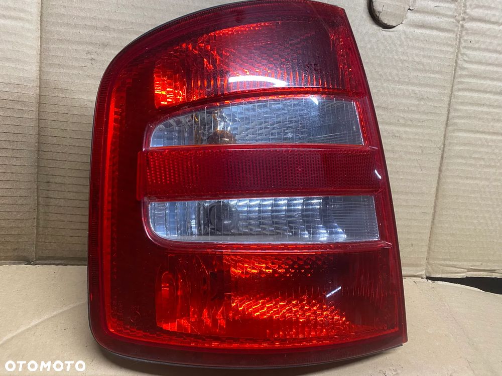 LAMPA TYLNA LEWA SKODA FABIA I 6Y9945095 6Y9945111 - 2