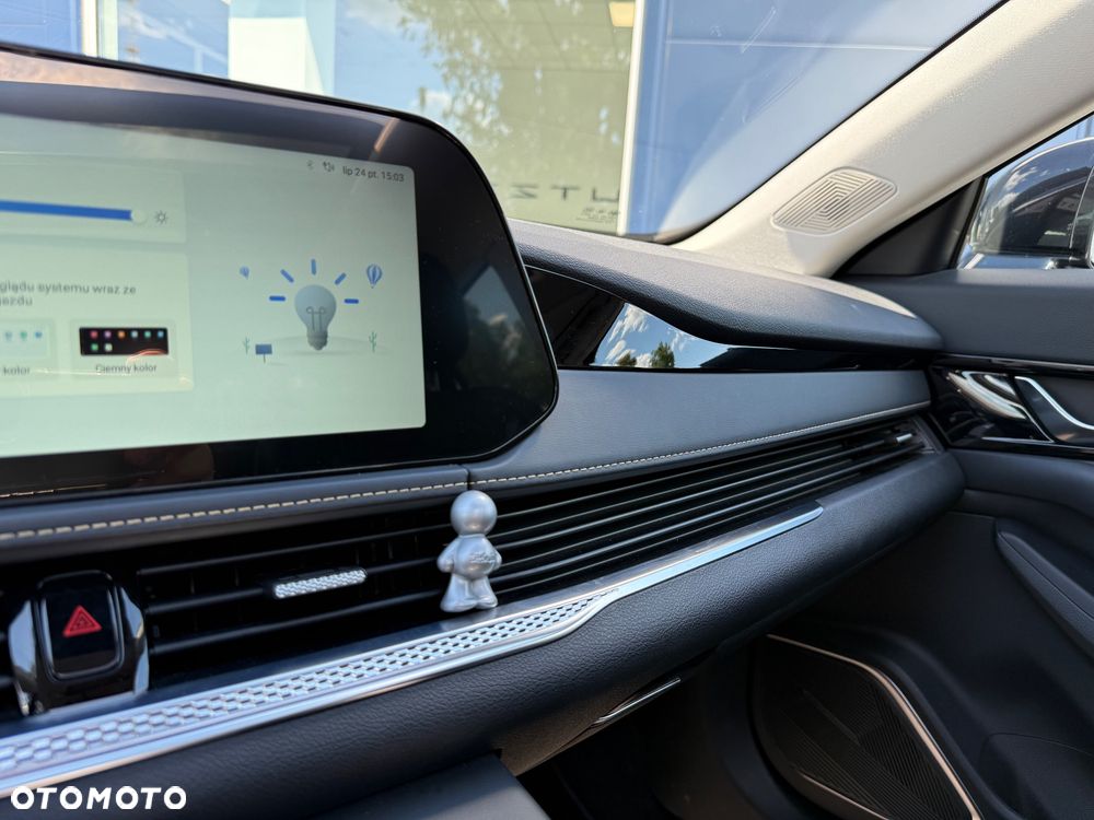 Bestune B70 2.0T Elegance - 40