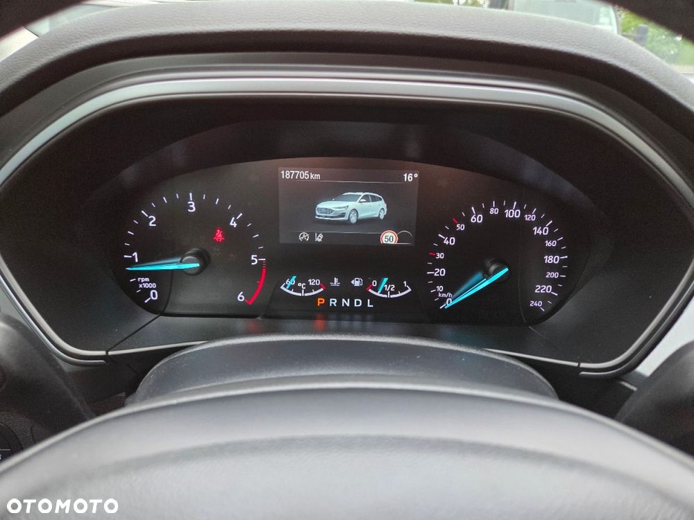 Ford Focus 1.5 EcoBlue Start-Stopp-System TITANIUM - 6