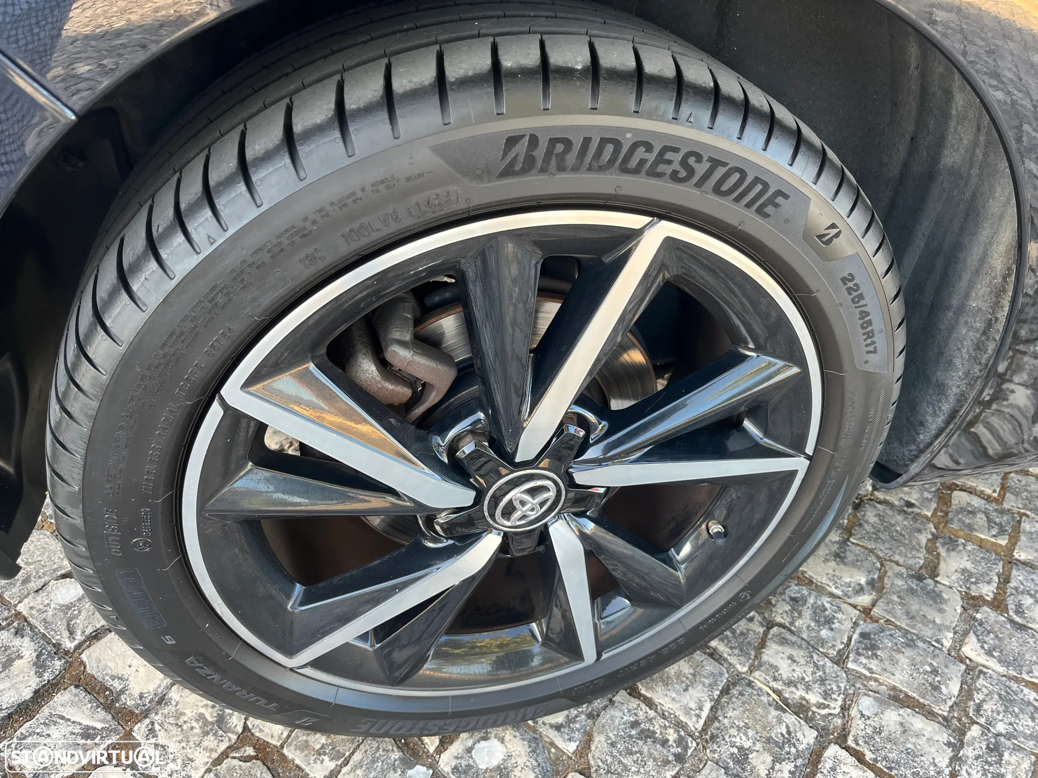 Toyota Auris 1.8 HSD Comfort +P.Techno+P.Sport - 19