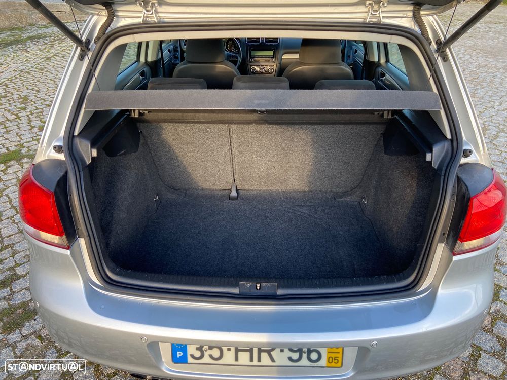 VW Golf 2.0 TDi Confortline - 13