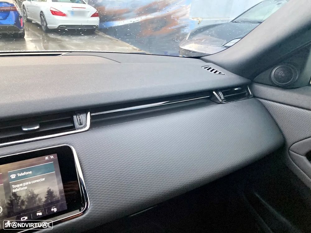 Land Rover Range Rover Evoque 2.0 D150 AWD R-Dynamic Auto - 18