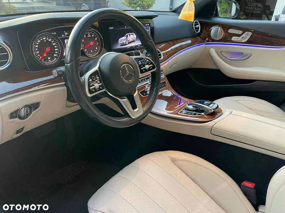 Mercedes-Benz Klasa E - 2