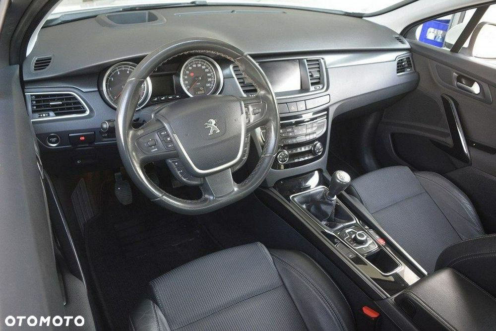 Peugeot 508 1.6 T Allure - 11