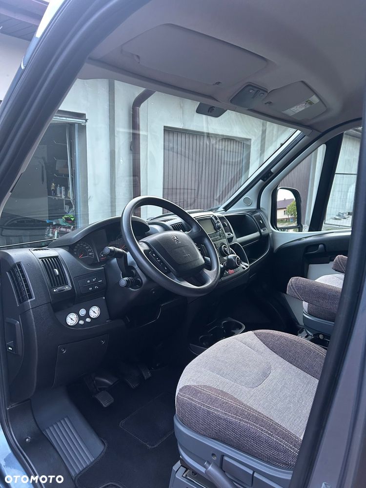 Peugeot Boxer 335 - 23