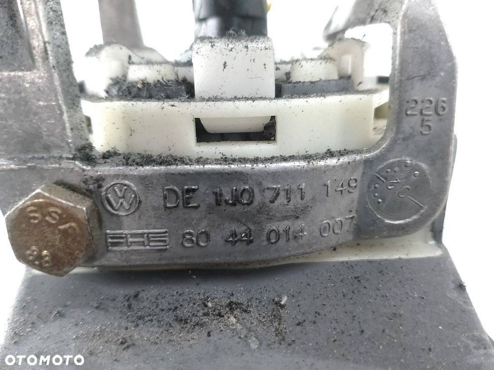 LEWAREK ZMIANY BIEGÓW VW GOLF IV 1J0711149 1.4 16V - 4