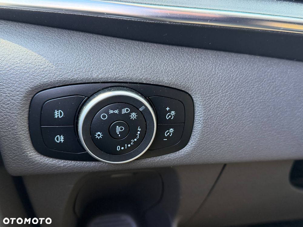 Ford Tourneo Custom 320 L2H1 VA Autm Titanium X - 23