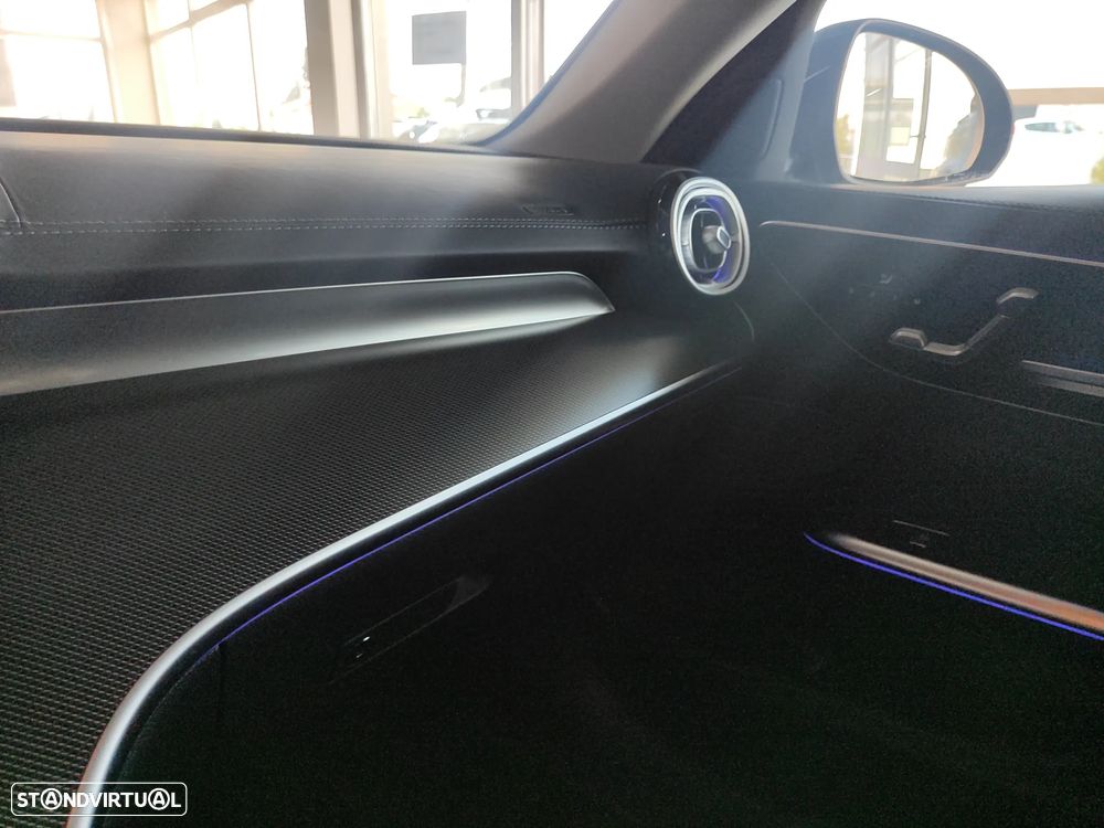Mercedes-Benz C 300 e AMG Line - 31