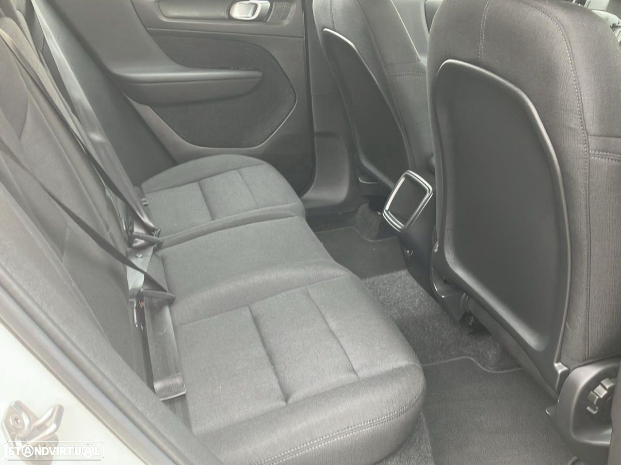 Volvo XC 40 2.0 D3 Momentum Geartronic - 16