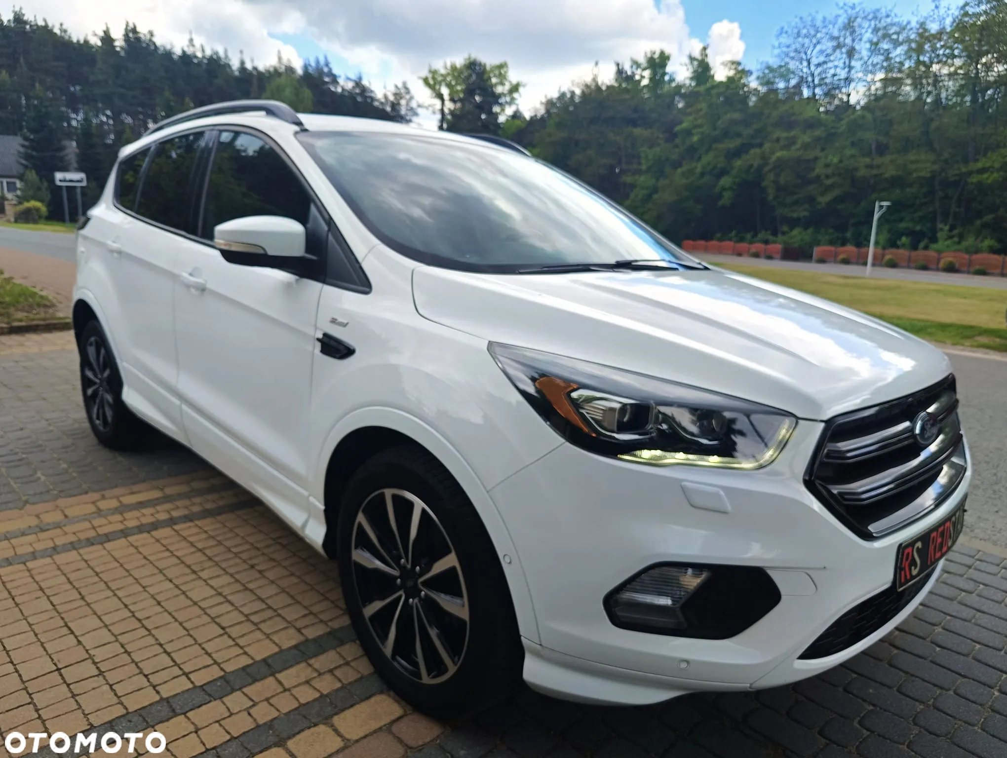 Ford Kuga 2.0 TDCi 2x4 Titanium - 4