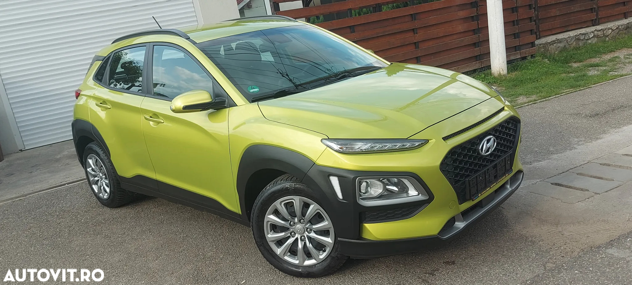 Hyundai KONA 1.0 T-GDI 2WD Highway - 2