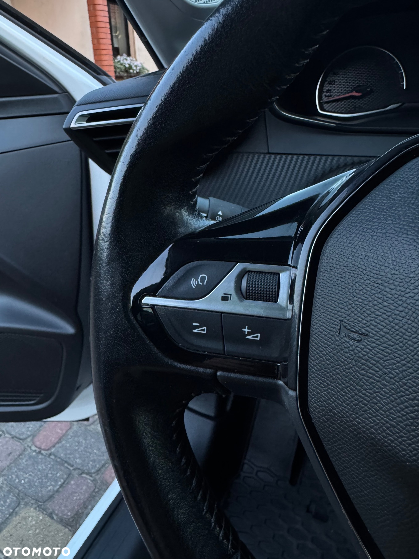 Peugeot 208 1.2 PureTech Active S&S - 18