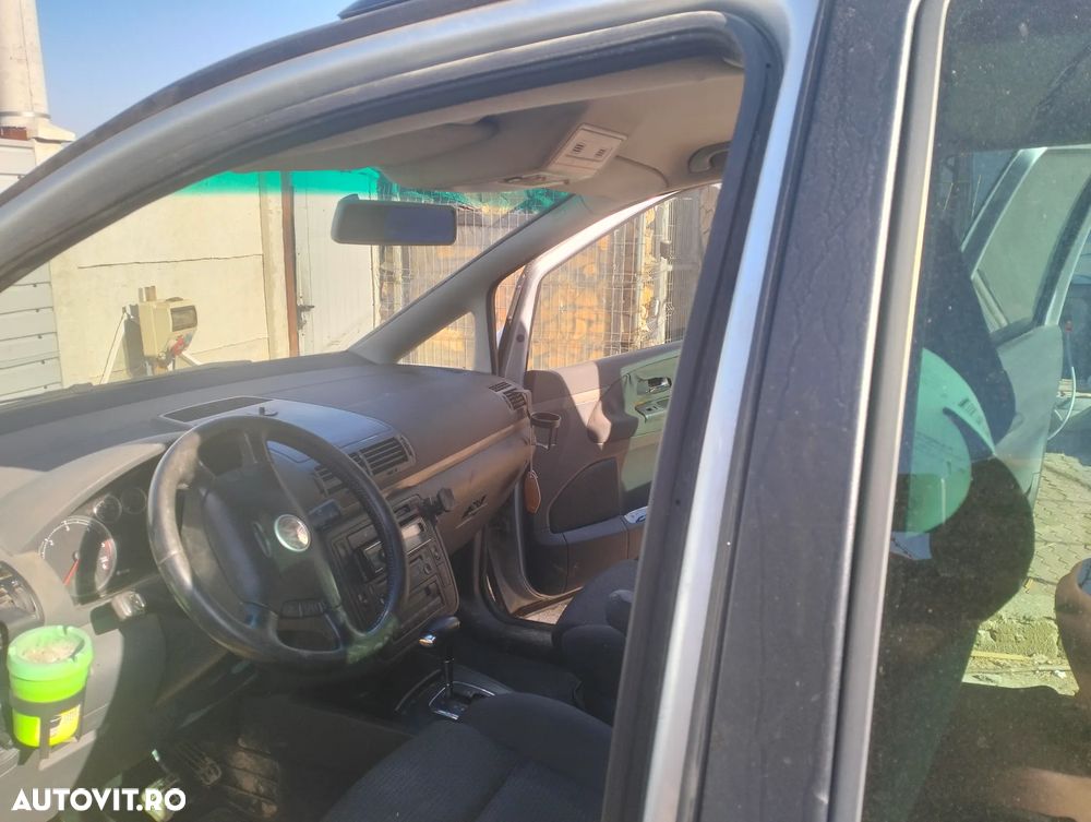 Volkswagen Sharan 1.9TDI Basis Aut - 3