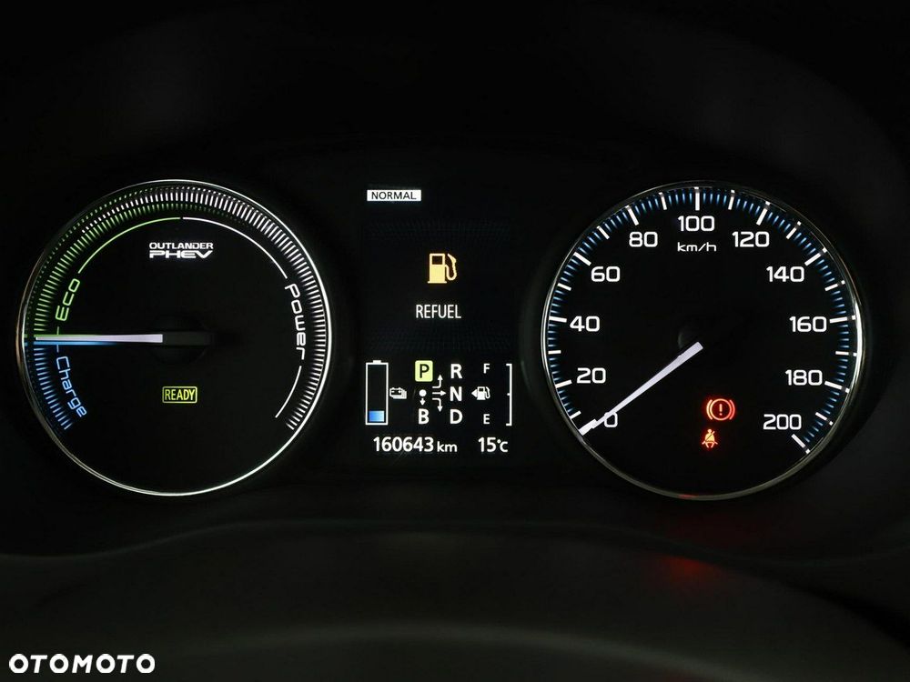 Mitsubishi Outlander - 22