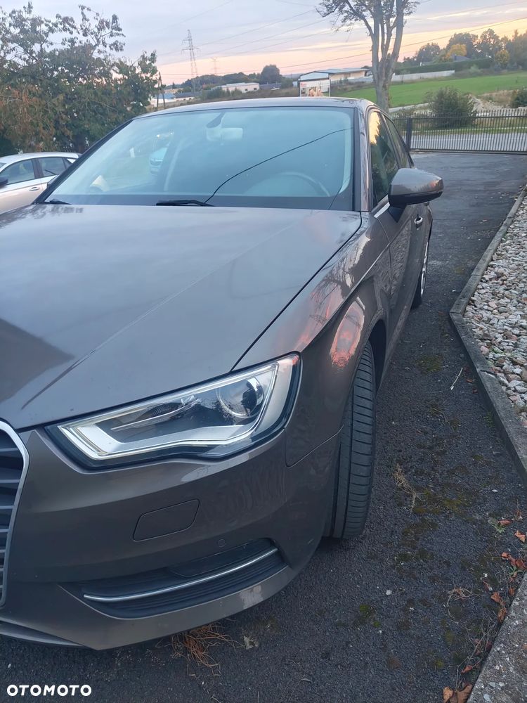 Audi A3 Sportback - 3