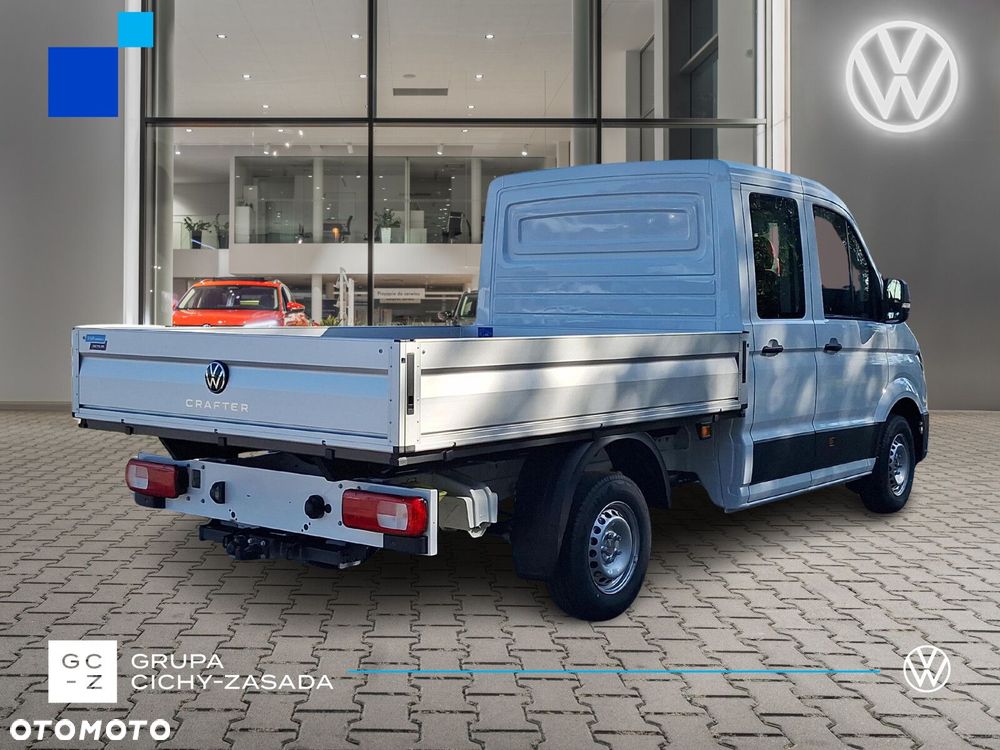 Volkswagen Crafter 35 Skrzyniowy z podwójną kabiną silnik: 2,0 l EU6 SCR 140 KM / skrzynia biegów: Przedni napęd manualna 6-biegowa rozstaw osi: 3640 mm - 5
