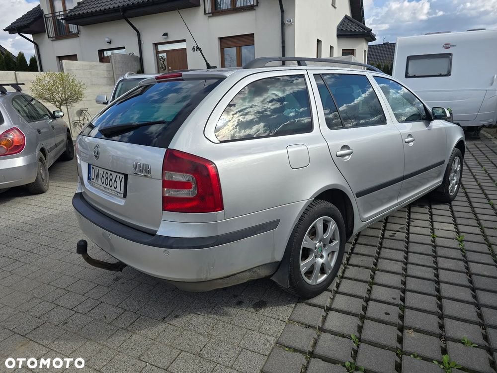 Skoda Octavia 2.0 TDI Elegance DSG - 3