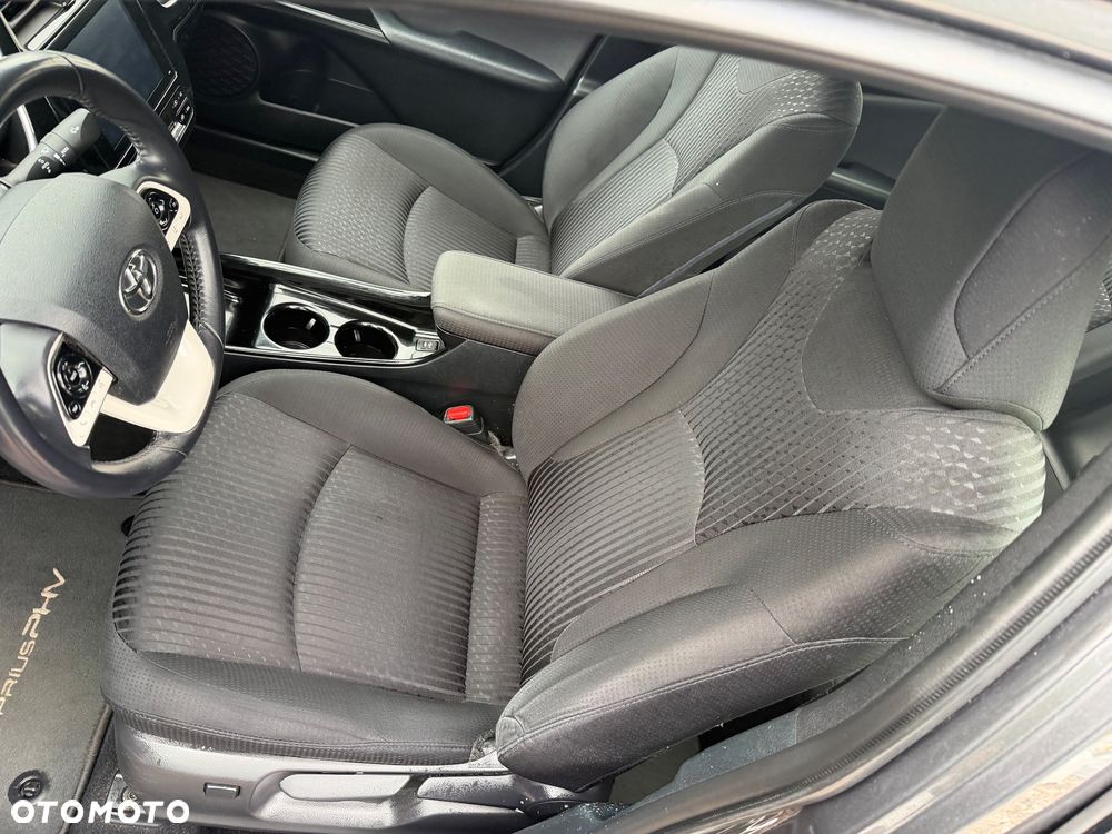 Toyota Prius Hybrid Executive - 12