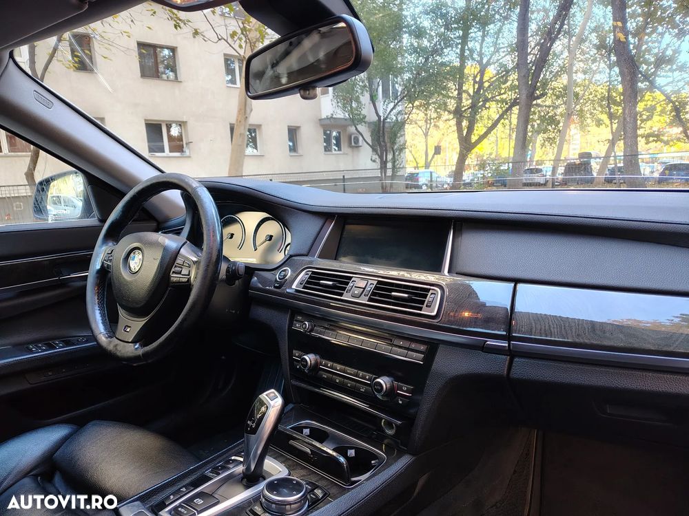 BMW Seria 7 740d xDrive - 6
