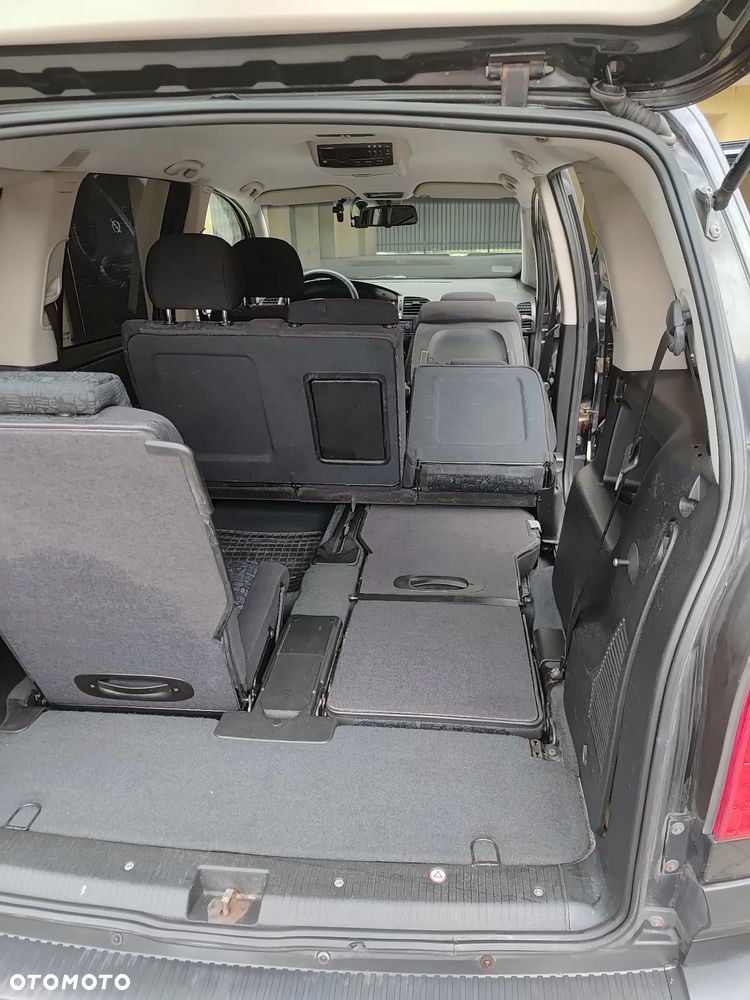 Opel Zafira 2.2 Elegance - 20