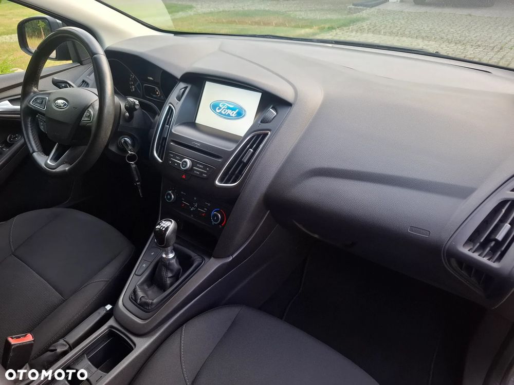 Ford Focus - 12